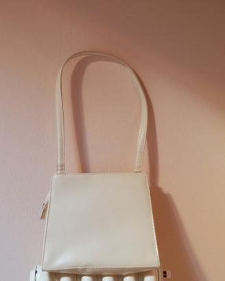 Borsetta bianca con tracolla 