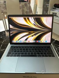 Macbook pro 13, 2017  ,  260 euro trattabili.