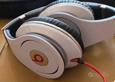 CUFFIE BEATS  by DR.DRE STUDIO 