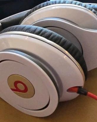 CUFFIE BEATS  by DR.DRE STUDIO 