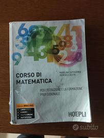 libro di matematica.