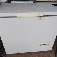 congelatore a pozzo Whirlpool 