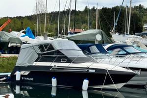 Barca a motore