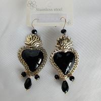 orecchini Sacro Cuore con smalto nero