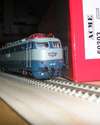 Splendida locomotiva"Tartaruga"ACME 60303 E444 093