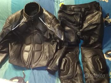 giacca pelle  tg.L+pantaloni pelle tg.48