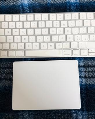 Tastiera e trackpad Apple