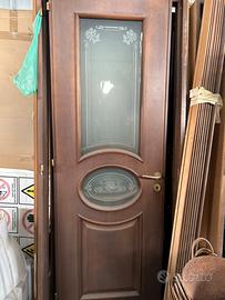 Porta di legno artiginale