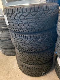 gomme 235/45 R18 98V