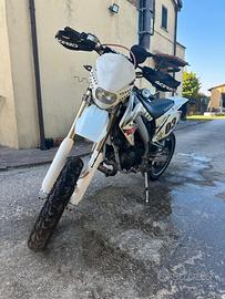 HM CRM 50 (motard)