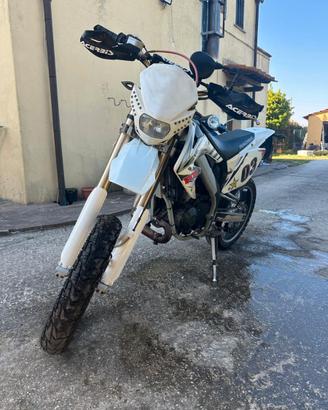 HM CRM 50 (motard)