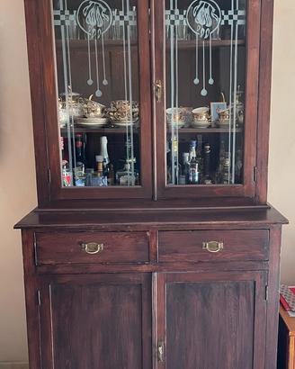 Credenza con vetrinetta