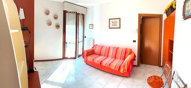 2 bagni,2 camere,zona tranquilla,clima,posto auto