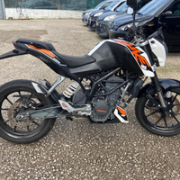 KTM Duke 125