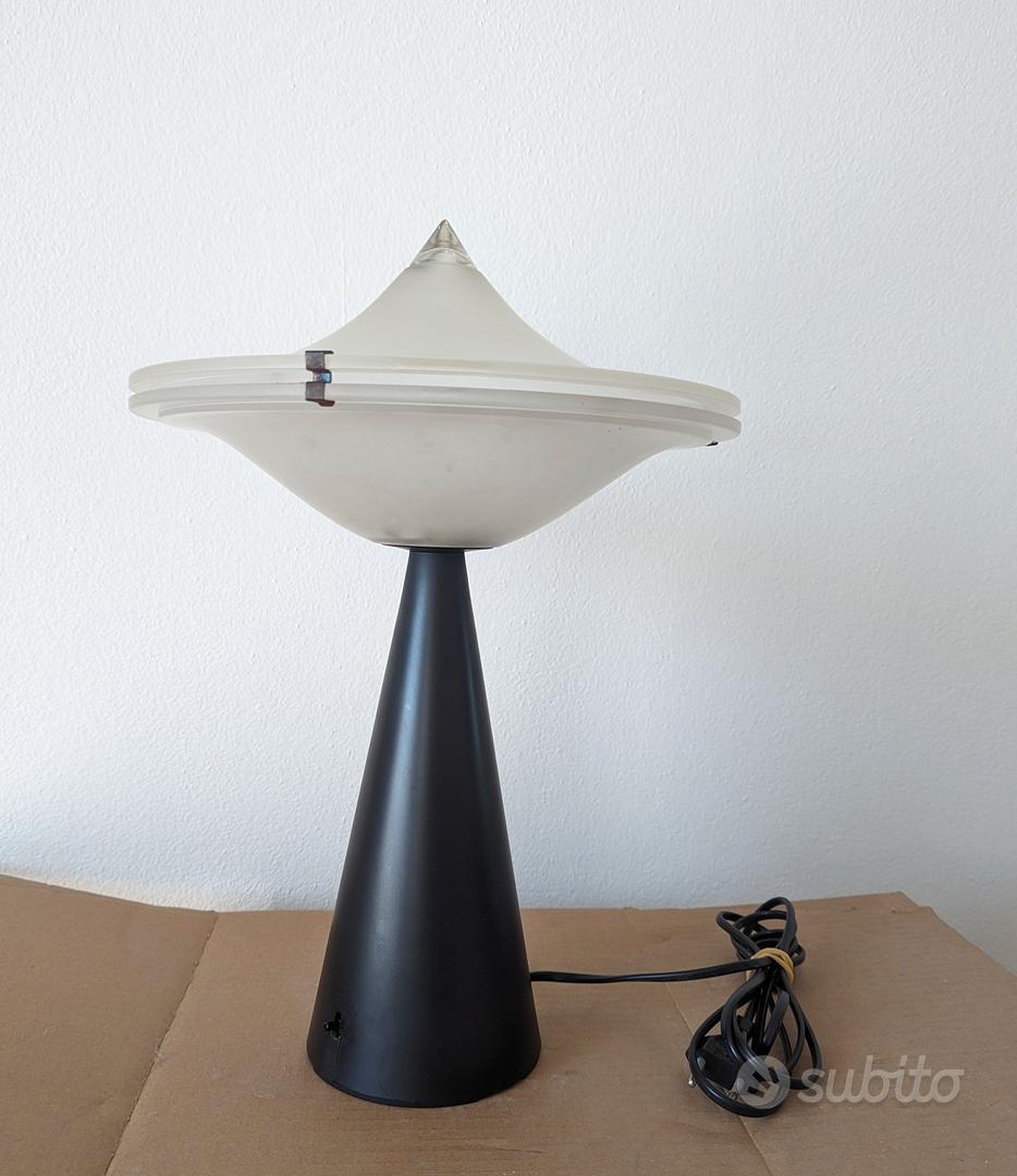 Lampada a forma di libro - Arredamento e Casalinghi In vendita a Vicenza