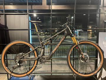 Megamo REASON CRB 03 Black (L)