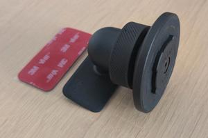 Supporto smartphone adesivo per cruscotto QuadLock