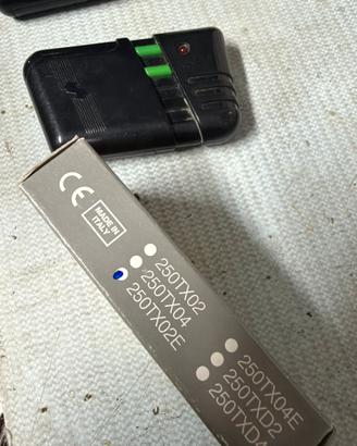 Telecomandi Tau