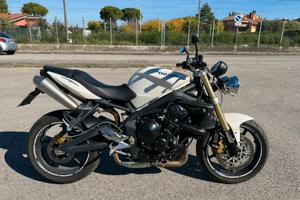 Triumph Street Triple