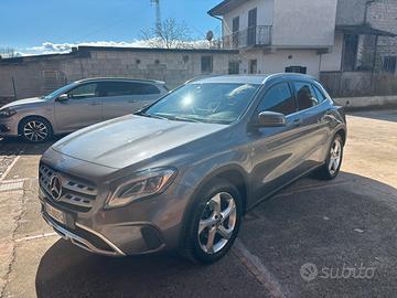Mercedes Gla 180d Premium “Maniacale”