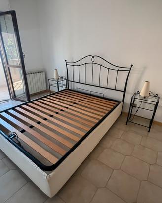 Letto contenitore e comodini