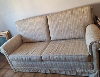 Divano 3 posti e due poltrone, cuscini sfoderabili