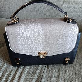 Borsa "Numeroventidue" assemblata 