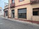 villacidro-loc-commerciale