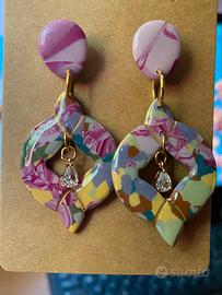 Ciondolo e orecchini