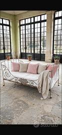 Daybed/letto da giorno antico in ferro battuto