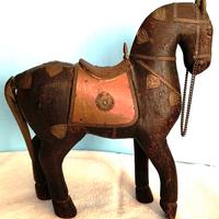 CAVALLO IN LEGNO INTAGLIATO A MANO