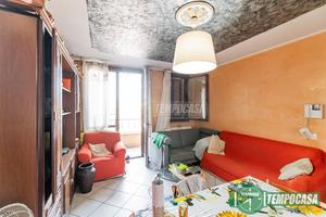 2 Locali con Box e cantina