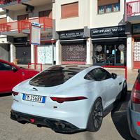 jaguar F-Type S AWD allestimento SVR 