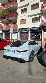 jaguar F-Type S AWD allestimento SVR 