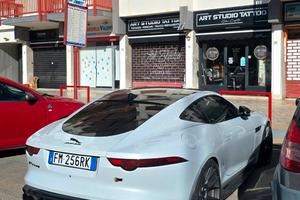jaguar F-Type S AWD allestimento SVR 