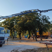 Iveco 190-42 con gru e ribaltabile