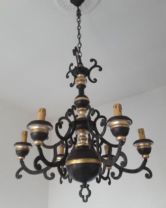 lampadario stile rinascimentale. 