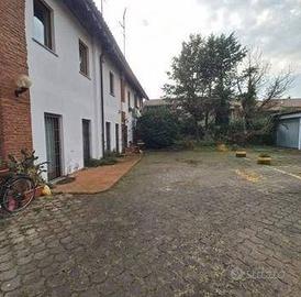 Immobile in asta di 158 m² con 4 locali a Milano
