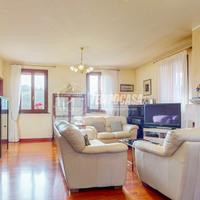 SPLENDIDA VILLA CON GIARDINO TERRAZZA E PERTINENZE