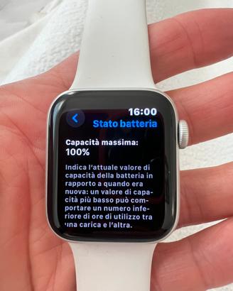Apple Watch SE 2 gen