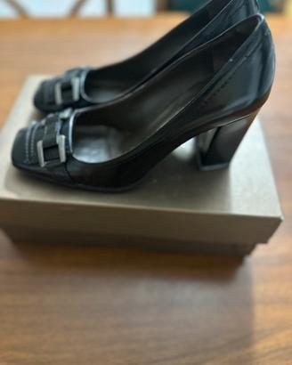 Scarpa decoltè elegante donna