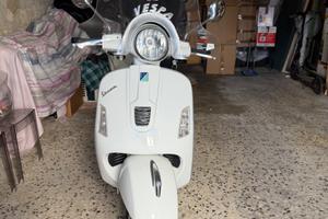 Vespa 300gts
