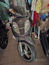 Cerchi scooter affidabile e dal motore potente