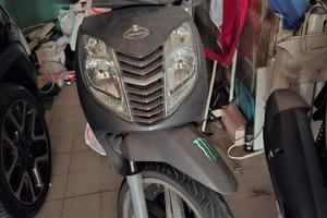 Cerchi scooter affidabile e dal motore potente