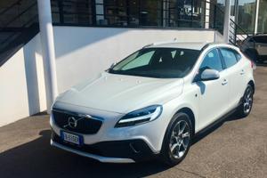 Volvo v40 cross country