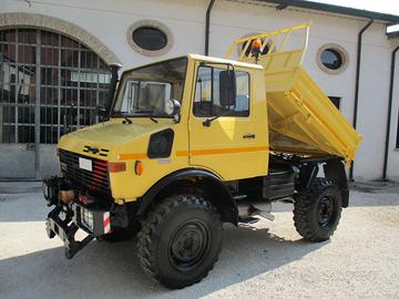 Mercedes-Benz Unimog U-1200 ribalt. 4x4 PATENTE B