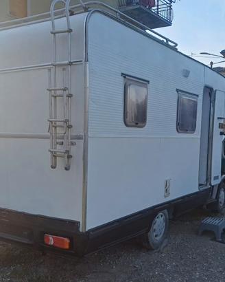Camper COMPLETAMENTE RISTRUTTURATO