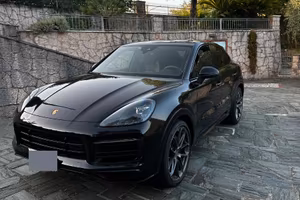 Porsche Cayenne Coupé 3.0 V6 da 340 CV