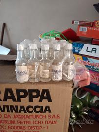 Stock di bottigliette cordiale militare anni '80