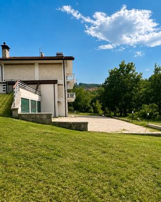 Appartamento in villa con spazio esterno
